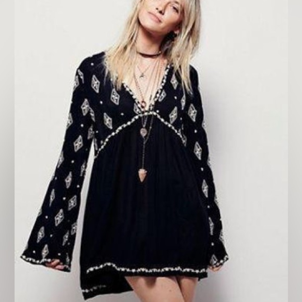 Free People Bell Sleeve Swing Tunic Black/Cream M NWT